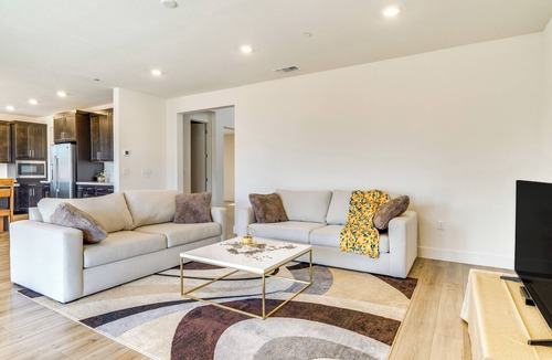 Tracy House | Pool Paradise: Spacious Tracy Home w/Yard!