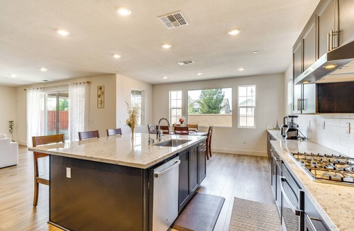 Tracy House | Pool Paradise: Spacious Tracy Home w/Yard!