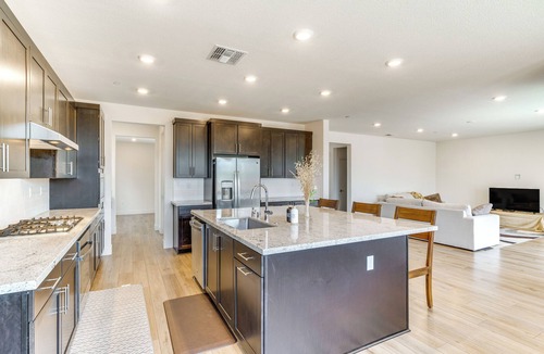 Tracy House | Pool Paradise: Spacious Tracy Home w/Yard!