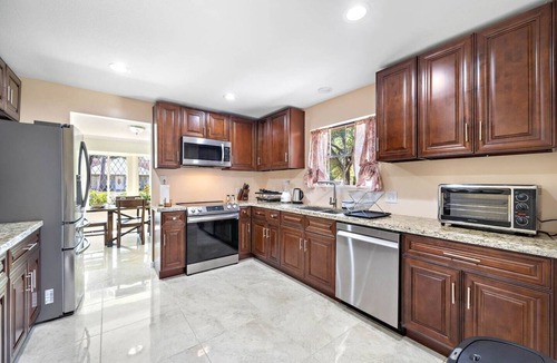 Ponderosa Forest House | Pool Paradise | Yard BBQ | Games WiFi | Sleeps 16