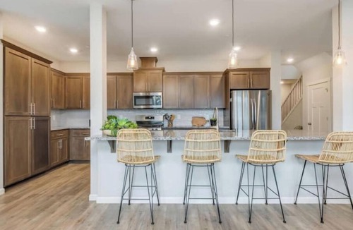 Carver House | Pool, Park & Perfectly Placed