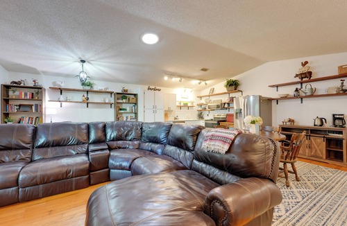 Palm Harbor Apartment | Pool & Patio Access: Breezy Getaway in Palm Harbor