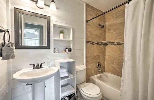 Safety Harbor House | Pool! Patio! Spacious Home 2Mi to Pier