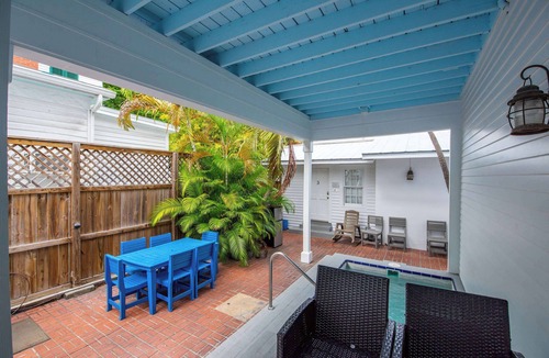 Historic Seaport Apartment | Pool, Pet Friendly, & Near Duval - Sugar Pie Suite
