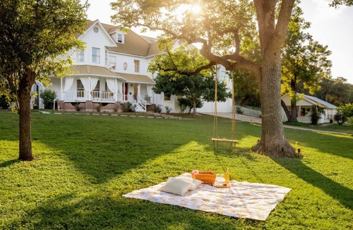 Dripping Springs Apartment | Pool, Pickleball, Indoor/Outdoor Games, Sleeps 30+