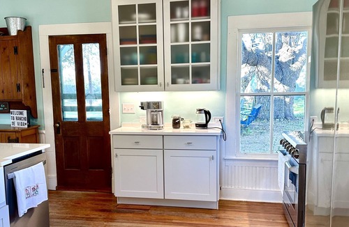 Johnson City Other | Pool, pickleball, gathering spaces in the wine country