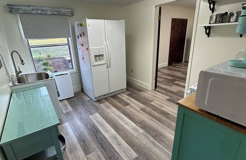 Holly Pond House | Pool & Pool House Rental