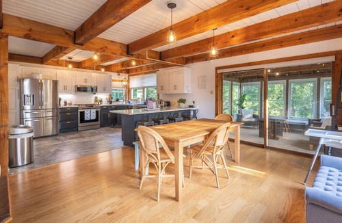 Mashpee Cottage | Pool & Screened Deck! Home 2 Mi to Mashpee Commons