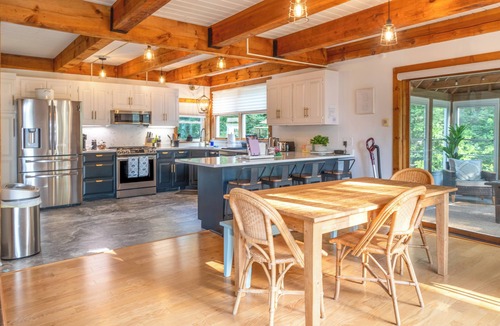 Mashpee Cottage | Pool & Screened Deck! Home 2 Mi to Mashpee Commons