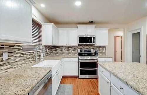 West San Antonio House | Pool, SeaWorld, LAFB Family Getaway
