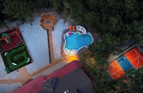 Fort Worth House | Pool Sim Pickleball Mini Golf Sleeps 22