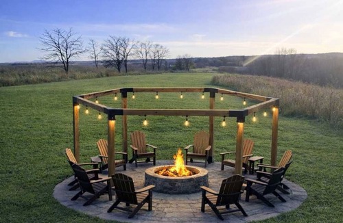 Williamstown House | Pool | Sleeps 18 | Hot Tub |Firepit | Playset |