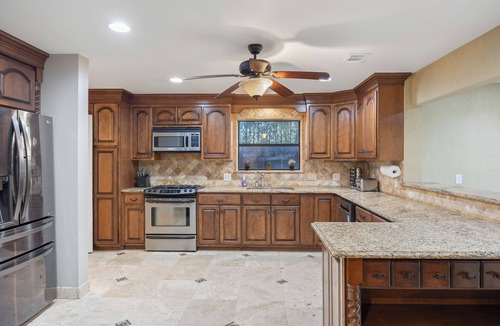 Irving House | Pool/Spa, 2 Game Rooms, 6 Bedrooms, 6 Bathrooms