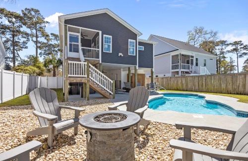 Tranquil Harbour House | Pool Spa Fire Pit & More at this OKI Escape