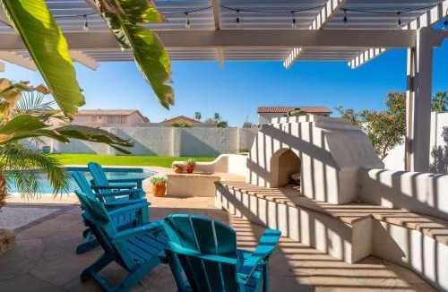 Palm Valley House | Pool & Spa Outdoor Fireplace BBQ Pool Table