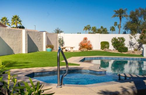 Palm Valley House | Pool & Spa Outdoor Fireplace BBQ Pool Table