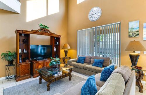 Solana House | Pool, Spa & Patio! Spacious Villa Near WDW