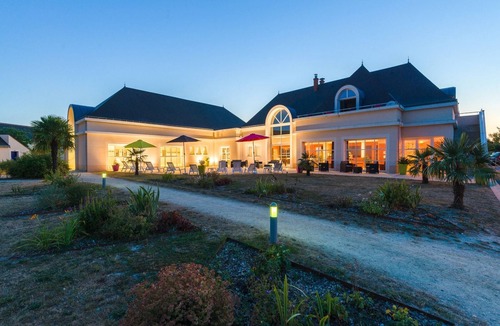 Azay-le-Rideau House | Pool Stay by Loire Castles