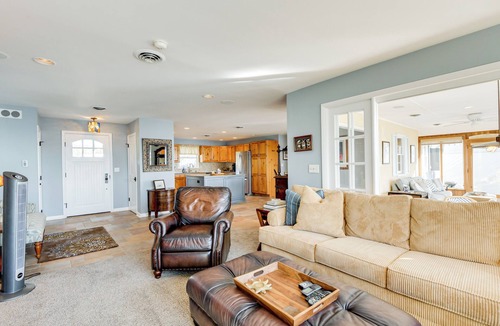 Stevensville House | Pool & Stunning Water Views: Kent Island Home!