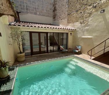 Vallabregues House | Pool Suite