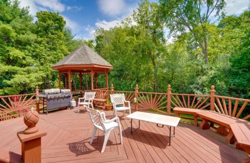 Niskayuna House | Pool Table and Deck Luxury Mansion in Niskayuna!