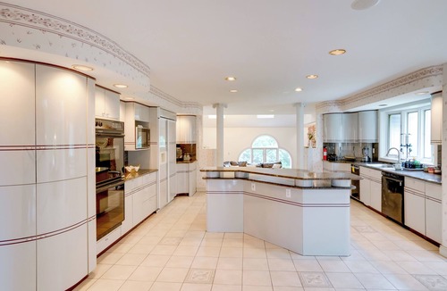 Niskayuna House | Pool Table + Deck: Luxury Mansion in Niskayuna!