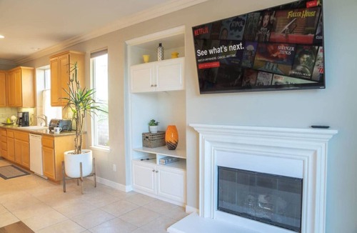 Placentia House | Pool Table Fire Pit Spacious Disney Retreat