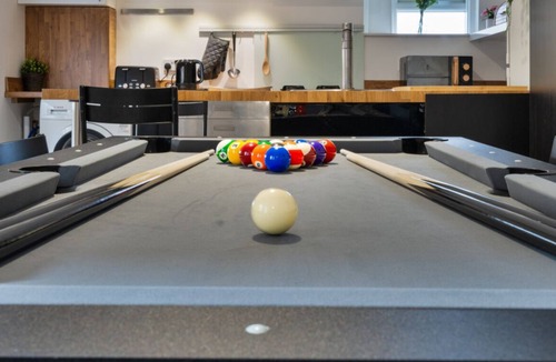 Balham Apartment | Pool Table|High End Apartment|2 Beds|4 Guests|Wifi