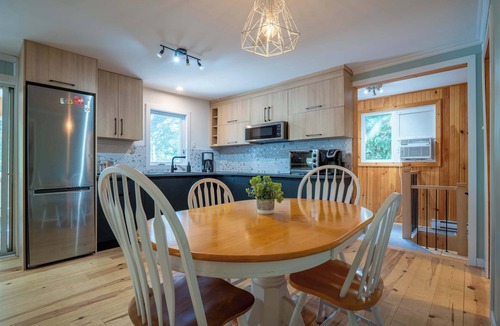 Chertsey Ski Chalet | Pool Table | Le chalet au bord du lac
