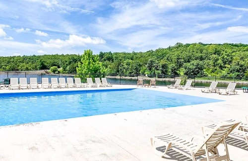 Branson West House | Pool Table! Ping Pong! Arcades! Swimming Pool!