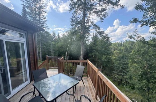 Labelle Ski Chalet | Pool Table, Private Beach | Breakfast Included