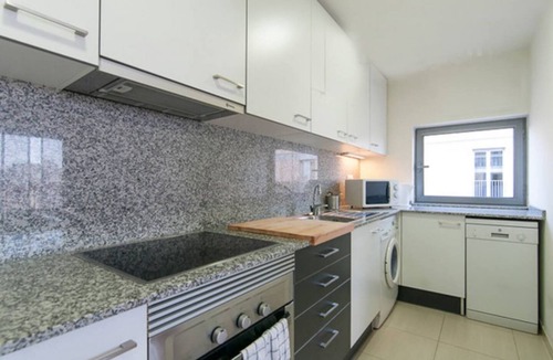 Poblenou Apartment | Pool, Terrace & Beach Vibes in Poblenou