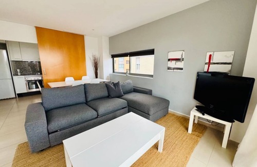 Poblenou Apartment | Pool, Terrace & Beach Vibes in Poblenou