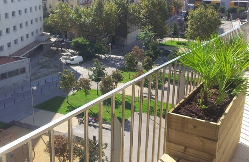 Poblenou Apartment | Pool, Terrace & Beach Vibes in Poblenou