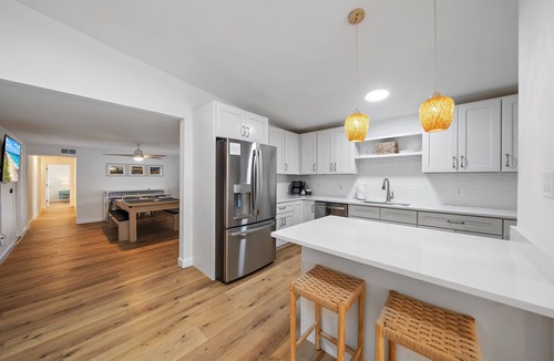 West Bradenton House | Pool+Tiki Bar+Mini Golf+Game Room near beaches,IMG