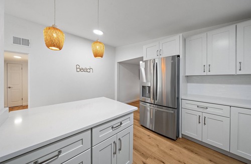 West Bradenton House | Pool+Tiki Bar+Mini Golf+Game Room near beaches,IMG