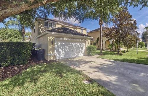 Calabay Parc House | Pool Vacation Home Near Disneyworld