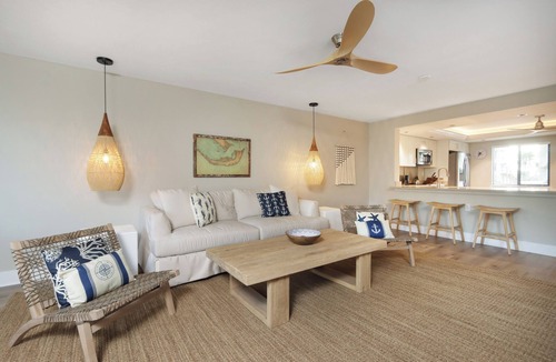 Sanibel Condo | Pool View, Ground Level, Nicely Updated- Loggerhead Cay 571
