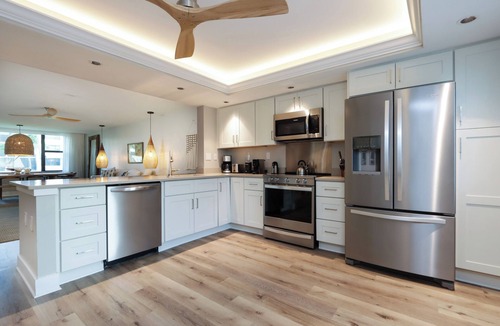 Sanibel Condo | Pool View, Ground Level, Nicely Updated- Loggerhead Cay 571