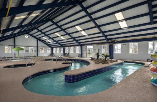 Central Myrtle Beach Apartment | Pool view Magnolia Pointe Condo Near Beach