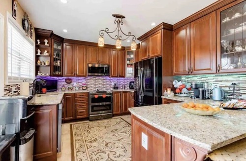 Shirley Bed & Breakfast | Pool view room