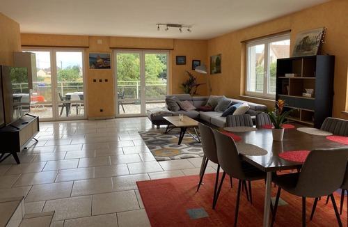 Wolfisheim House | Pool villa in a green setting