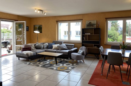 Wolfisheim House | Pool villa in a green setting