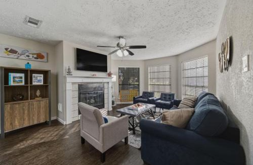 Atascocita House | Pool Villa- Near Airport & Downtown, Fire Pit, Foosball