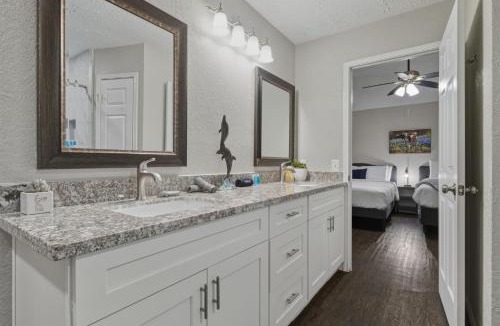 Atascocita House | Pool Villa- Near Airport & Downtown, Fire Pit, Foosball