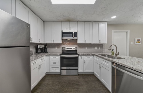 Atascocita House | Pool Villa- Near Airport & Downtown, Fire pit, Foosball