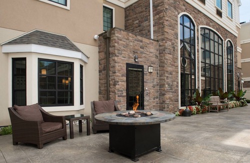 North Wales Condo | Pool & Whirlpool Access