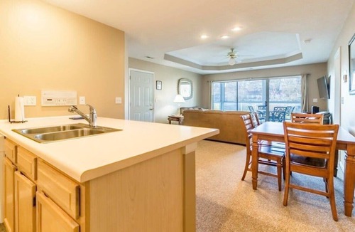 Village of Four Seasons Apartment | Pool | WiFi | Lake Front | Sleeps 4 | MM 13 (491A)