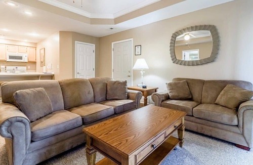Village of Four Seasons Apartment | Pool | WiFi | Lake Front | Sleeps 4 | MM 13 (491A)