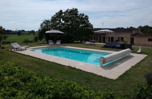 Villefranche-de-Lonchat House | Pool, Wine and wonderful views.